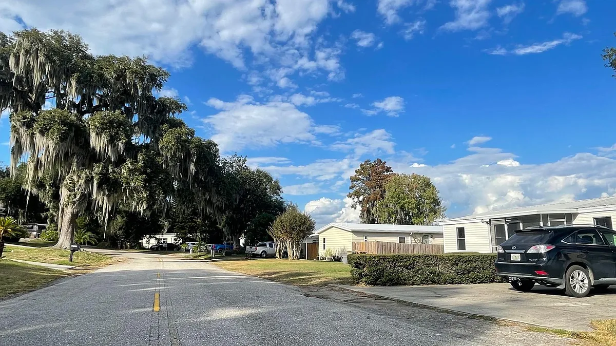 Building Photo - 17432 Palm Dr