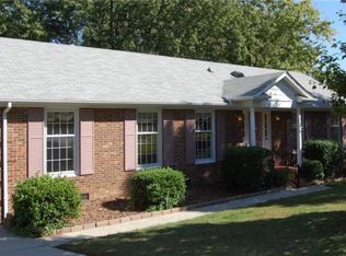 2202 Dulaire Rd, Greensboro, NC 27407