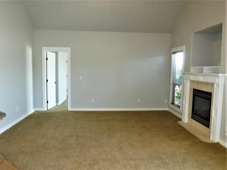 4432 N Kilee Ave — Photo 17