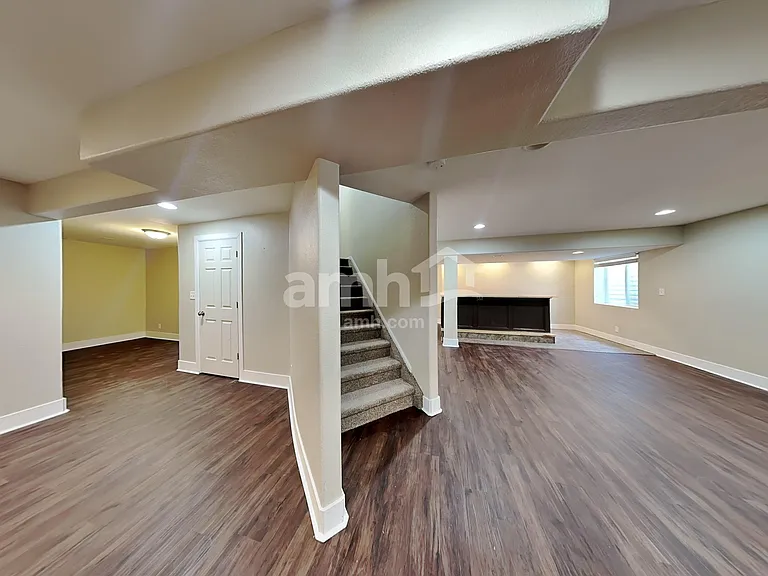 13725 Kearney St — Photo 36