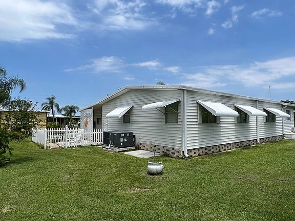 5th image of 3236 Bay Oaks Dr