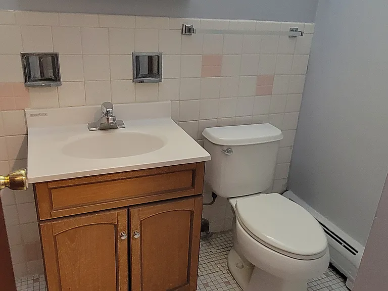 9220 Jill Ln #TOP FLOOR — Photo 7