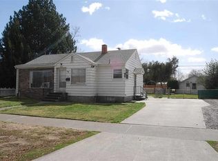 916 W Park St, Pasco, WA