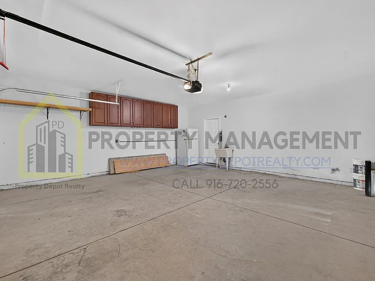 1570 Charm Way — Photo 41