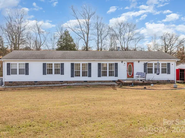 339 Howard Norton Dr, Hiddenite, NC 28636