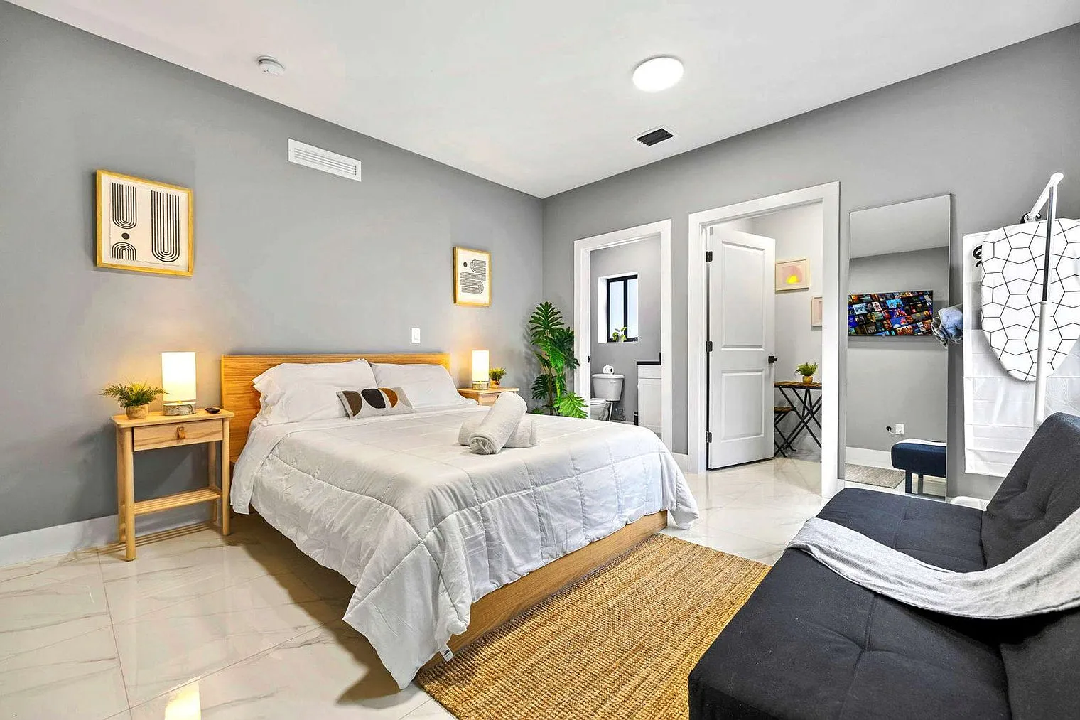 Studio, 1.0 bath, 645 sqft, $1,974 — Photo 1