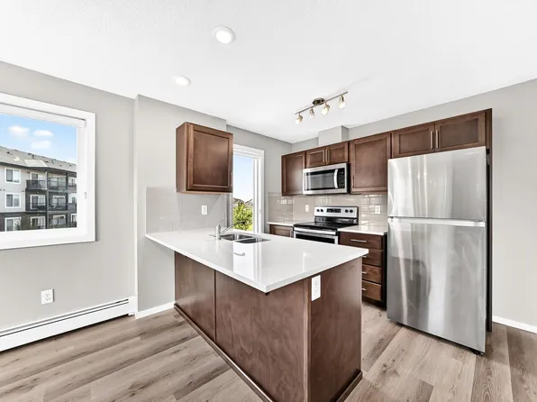 148 Ebbers Blvd NW #322, Edmonton, AB T5Y 4A4