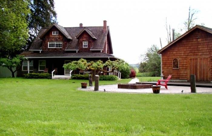 Overview of home & garage