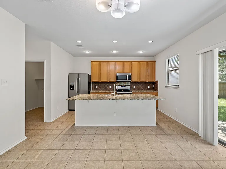 2101 Golden Arrow Ave — Photo 12