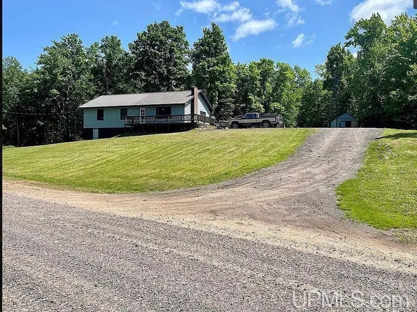 16455 Tihinen Rd, Chassell, MI 49916