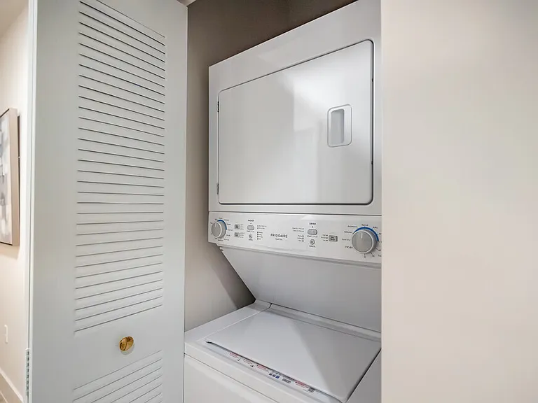 17631 S Dixie Hwy #410 — Photo 7