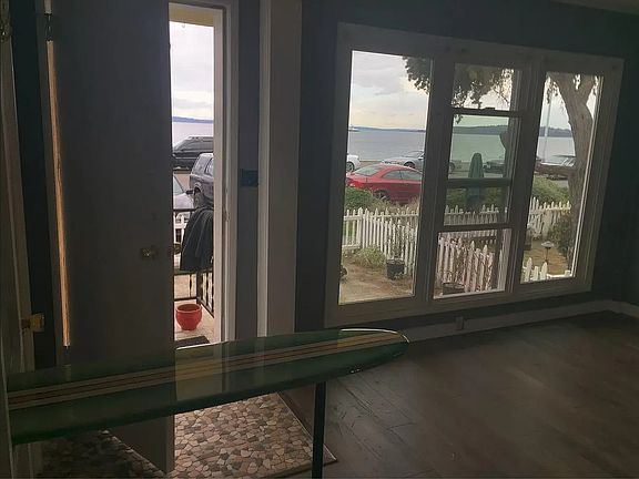 5th image of 2132 Alki Ave SW APT B