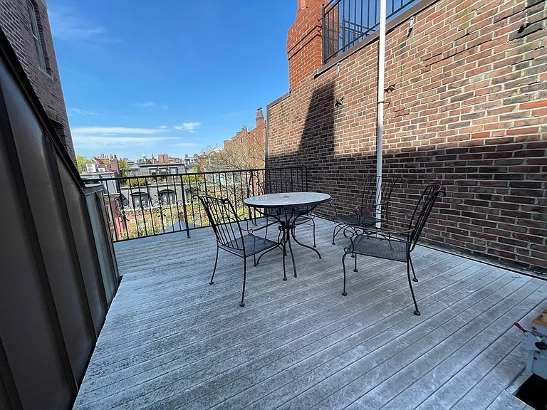 319 Dartmouth St #1 — Photo 8