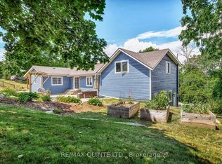 14 Eastern Ave, Prince Edward County, ON K8N 4Z1