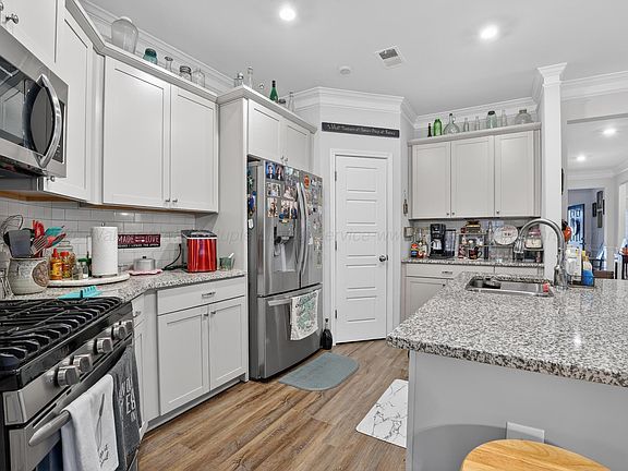 5th image of 210 Shepherds Loop