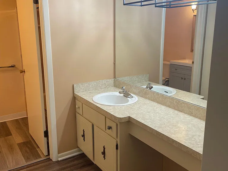 9404 Sherman Ln — Photo 33