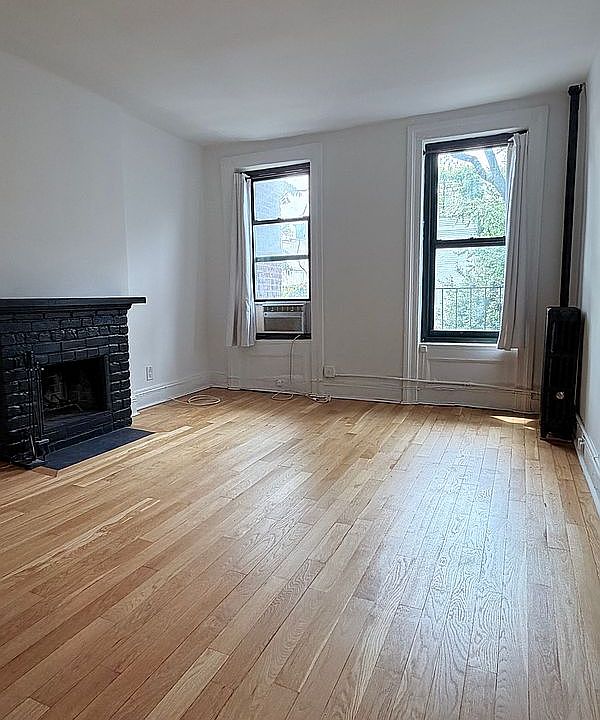 1st image of 84 Horatio St APT 4B