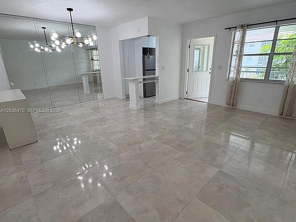 5th image of 541 Blue Heron Dr APT 215