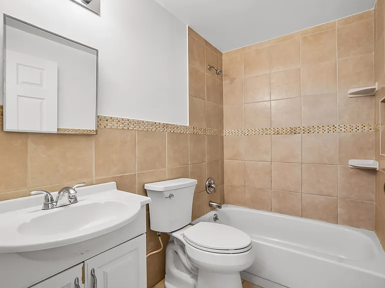 10214 Millstream Dr — Photo 15
