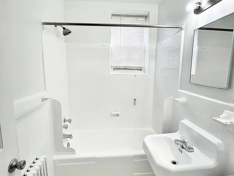 1441 Somerset Pl NW #202 — Photo 11