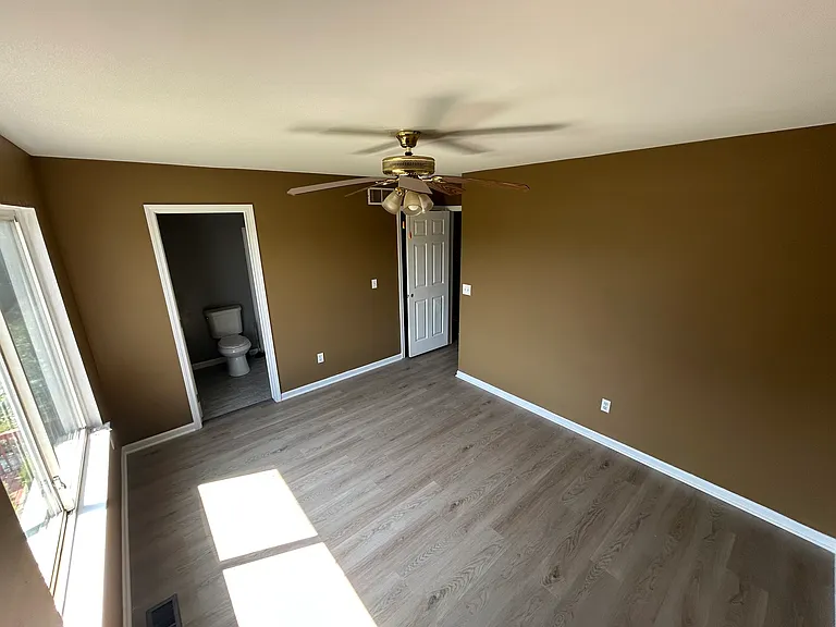 7365 Maplelawn Dr — Photo 6