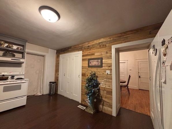 115 E Reservoir Ave, Central City, KY 42330