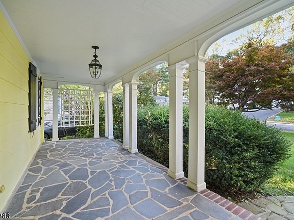 2nd image of 116 Wellington Ave