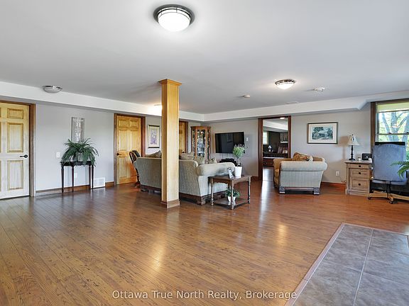 4th image of 3376 Burnstown Rd