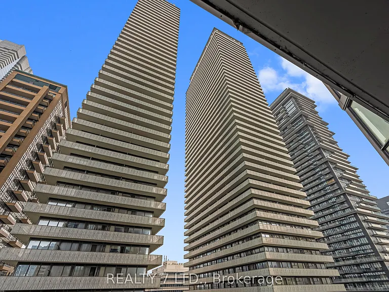 45 Charles St E #1808 — Photo 24