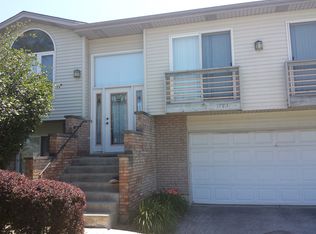 17831 Ridgewood Dr, Hazel Crest, IL 60429