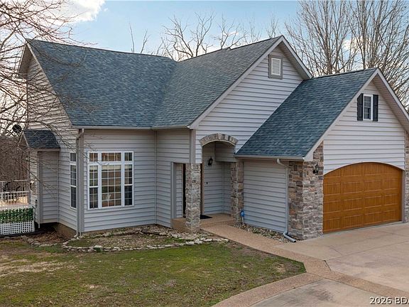 3rd image of 10 Anemone Rd