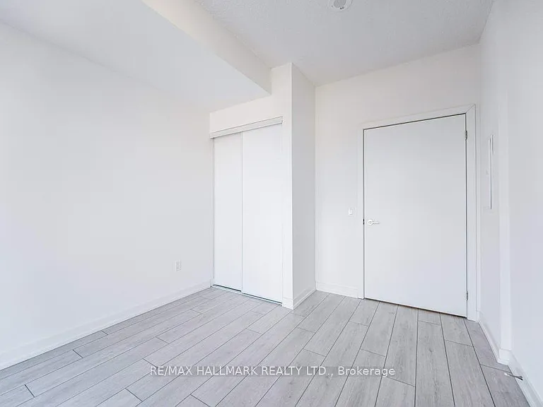 55 Duke St W #309 — Photo 9