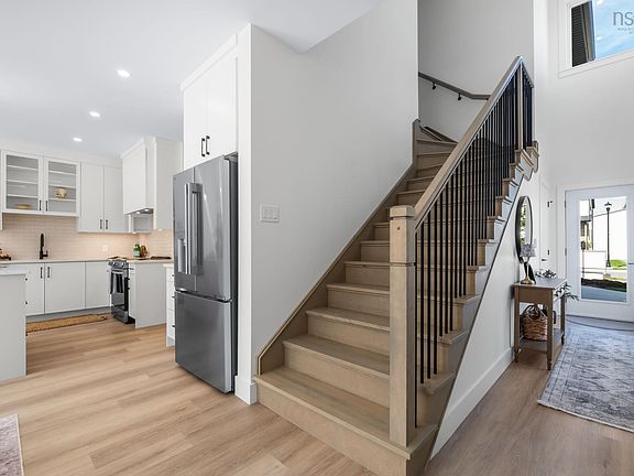 3rd image of 162 Brunello Blvd