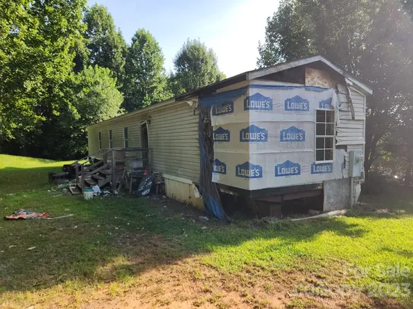 257 Pinnacle Heights Dr, Nebo, NC 28761