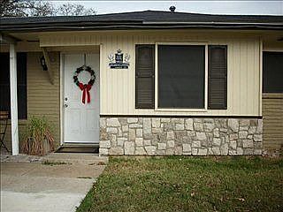 2nd image of 14425 Oakwood Ln