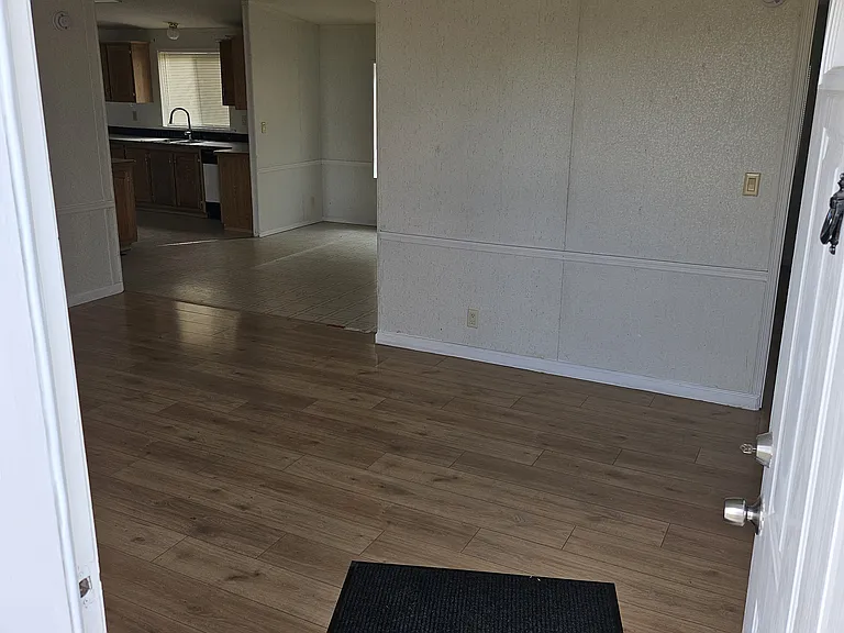 2429 E 3300 N — Photo 10