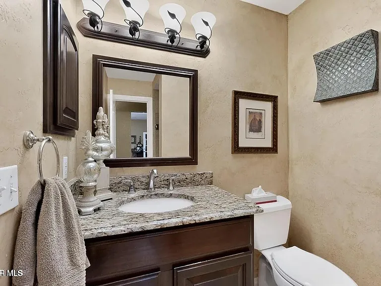 6909 Desert Canyon Dr — Photo 25
