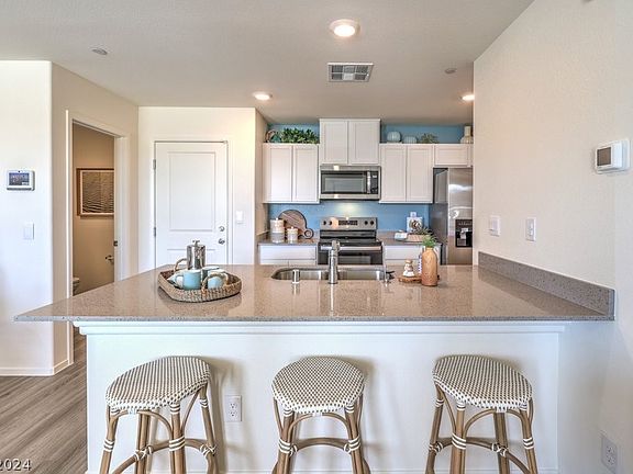 5th image of 2570 Angels Trumpet Ave Lot 58