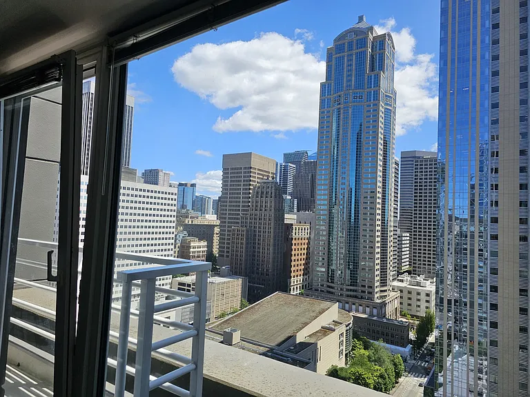 1415 2nd Ave — Photo 8