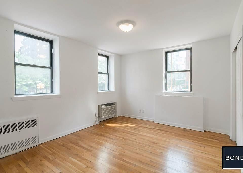 2nd image of 445 E 85th St APT 6A