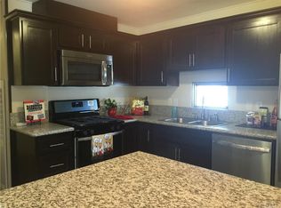 890 W Johnston Ave, Hemet, CA 92543