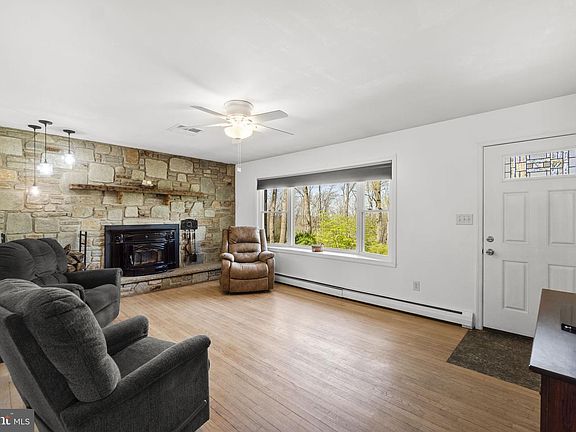 5th image of 2401 Albert Rill Rd
