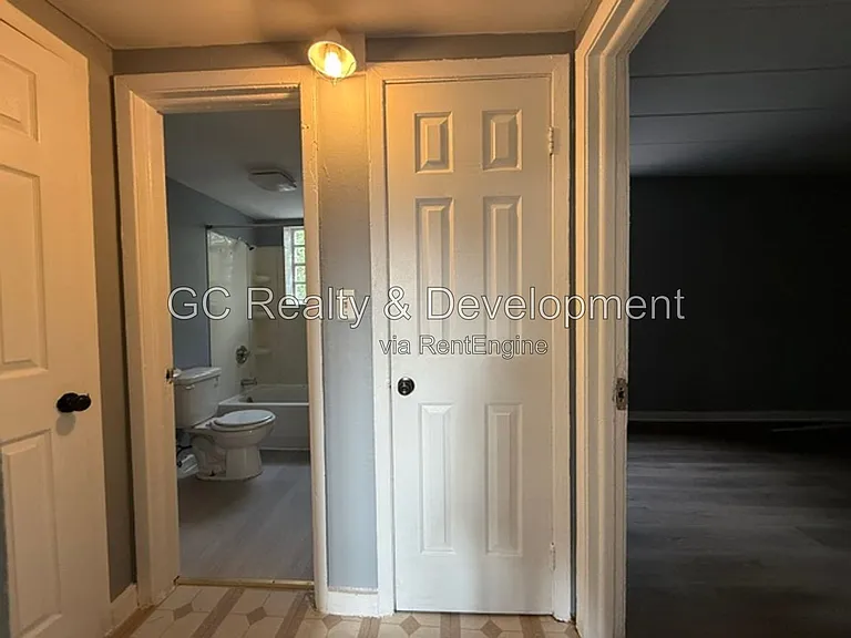 328 Wilson Ave #A — Photo 7