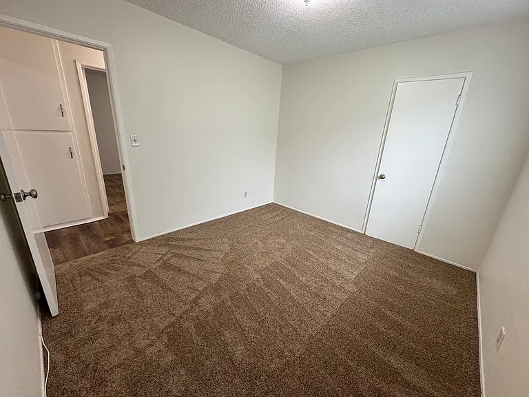 226 E Orlando Way — Photo 9