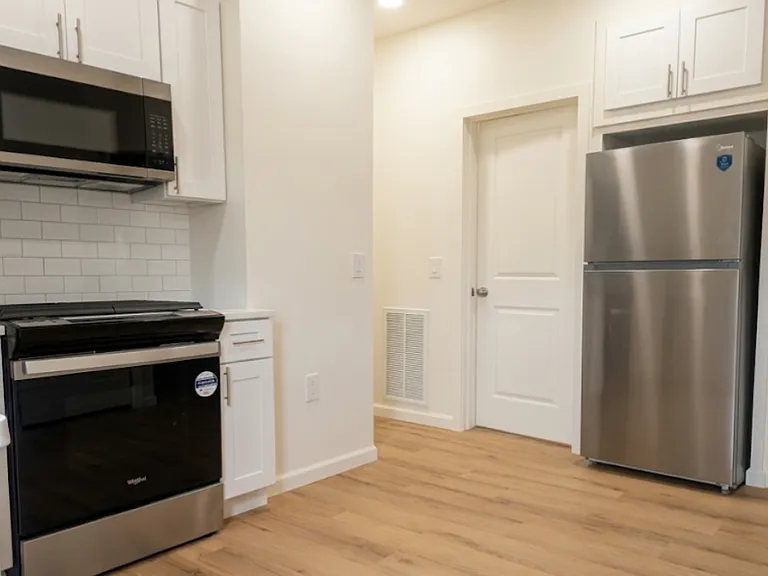 331 Yale Ave — Photo 4