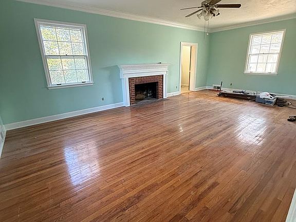 3rd image of 1012 Mount Vernon Rd