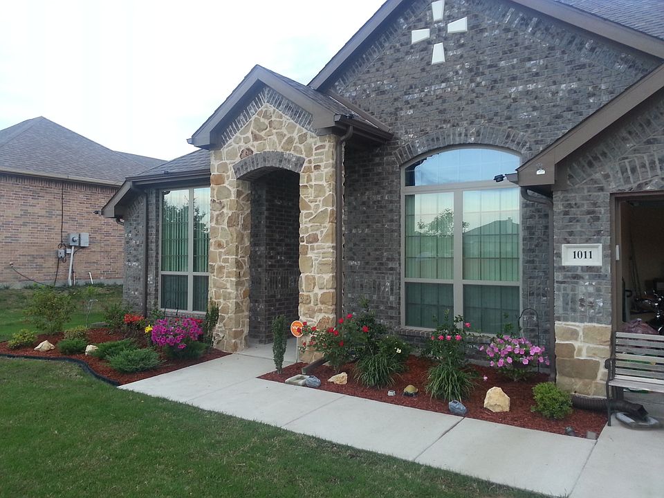 beautiful curb appeal