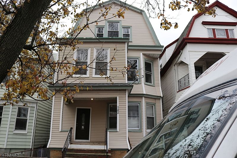 1st image of 142 Hollywood Ave