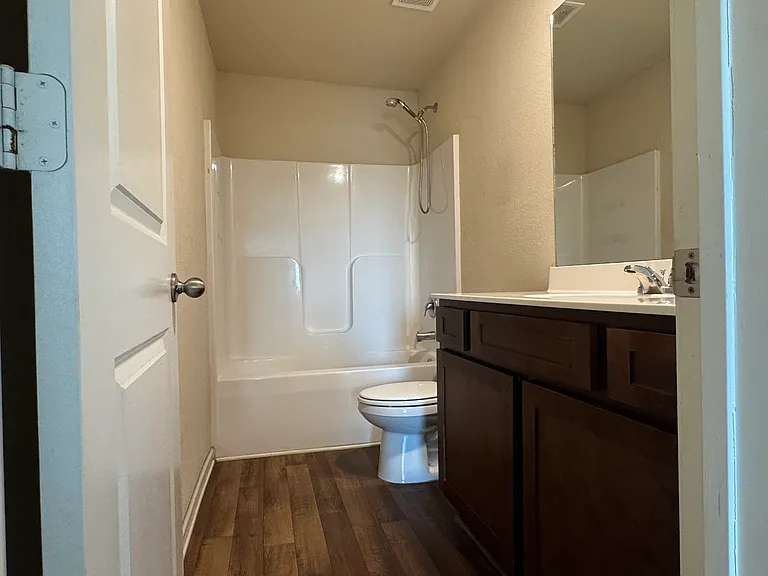 944 Independence Ave — Photo 10