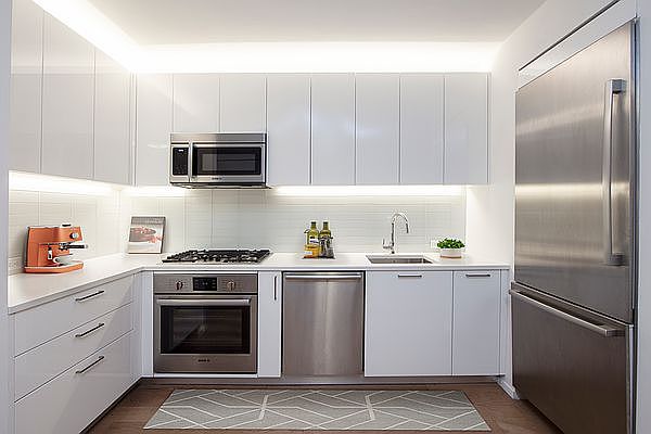 1st image of 685 1st Ave APT 19G